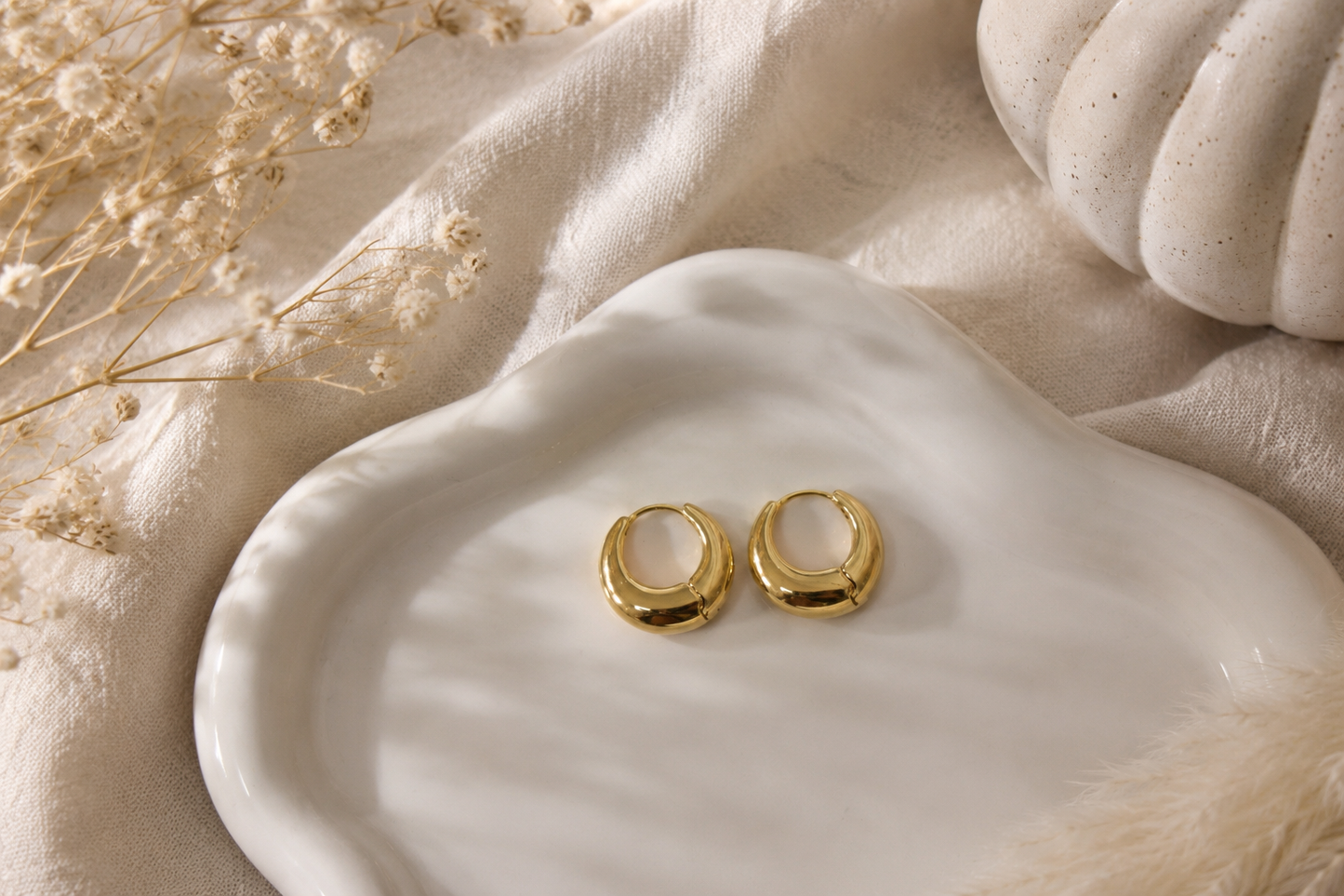 Billie Hoops: Gold
