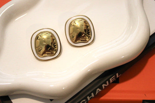 Night Out Pearl Earrings: Gold