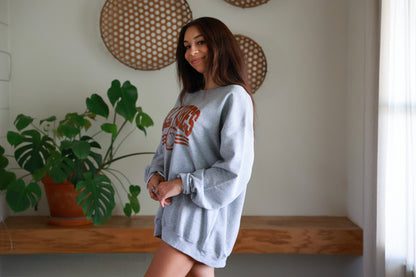 Wren Fall Vibes Graphic Sweatshirt