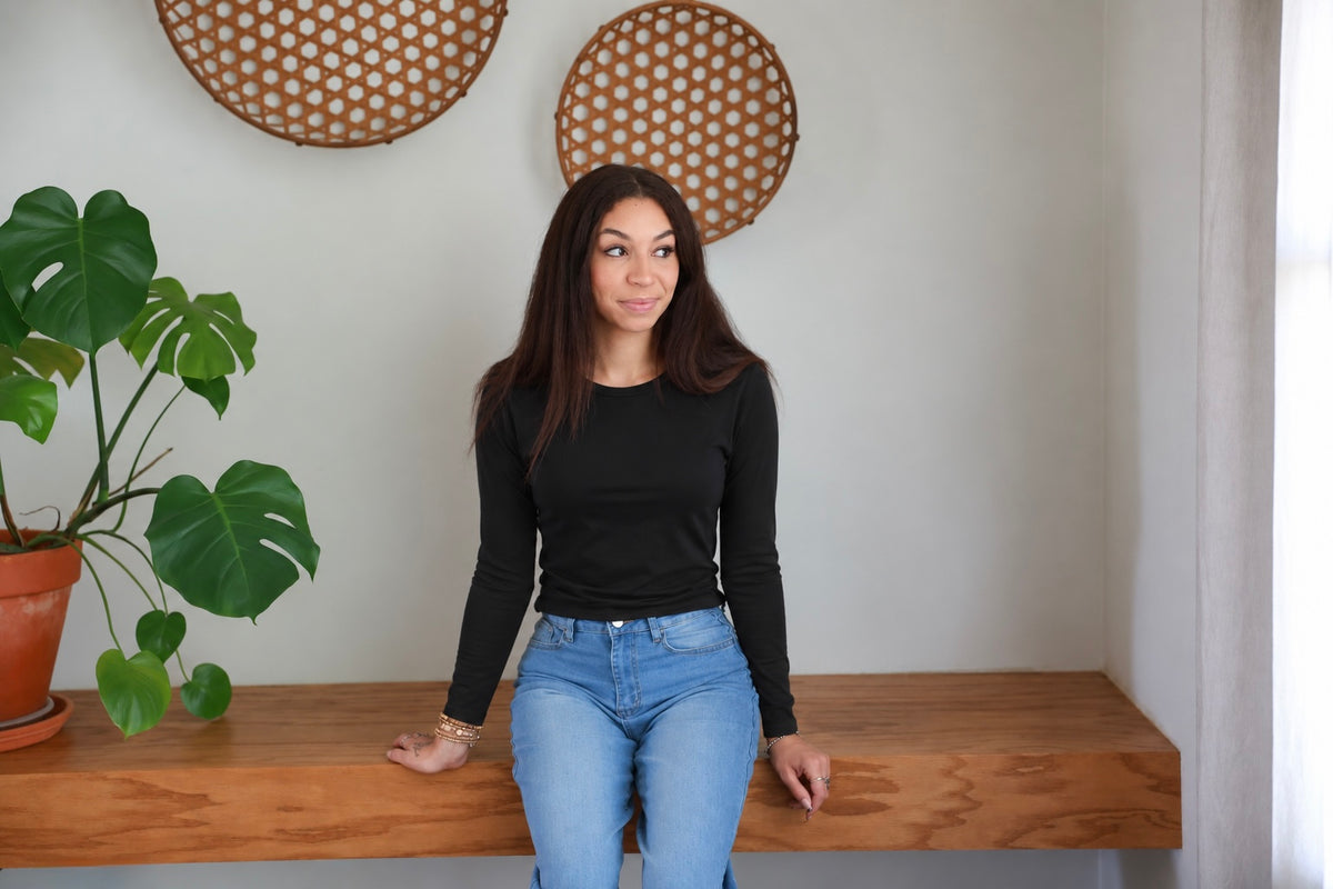 Riley Essential Long Sleeve Top: Black